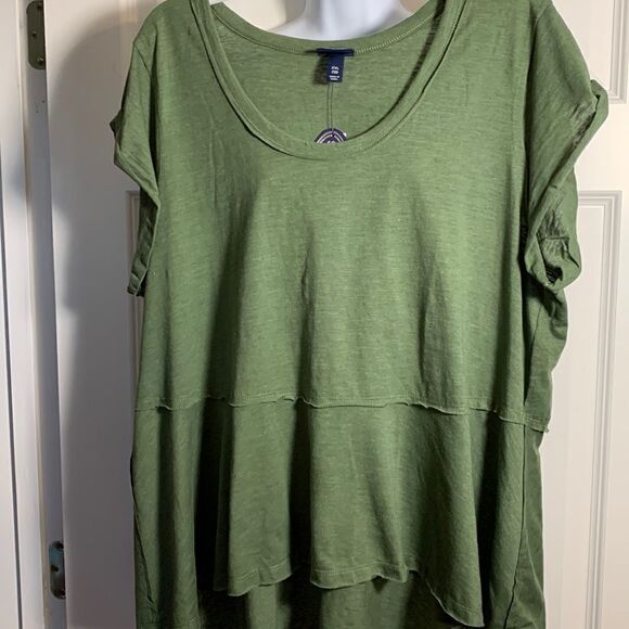 Scoop size 2XL/20 short sleeve top. NWT - Picture 1 of 7